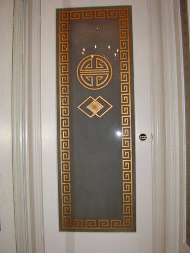Privacy design on interior door