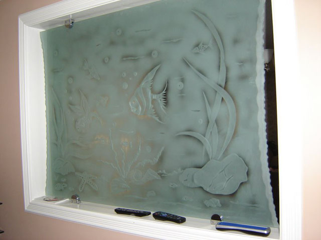 Privacy glass between kids' rooms