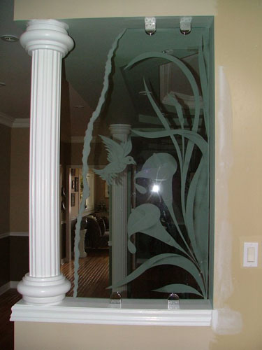 Floral design on hallway partition