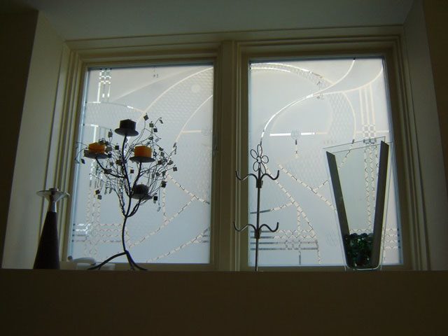 Modern style privacy glass